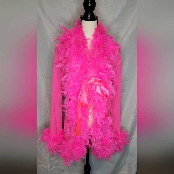 Other - 4️⃣3️⃣🌟 Sexy feather robe!